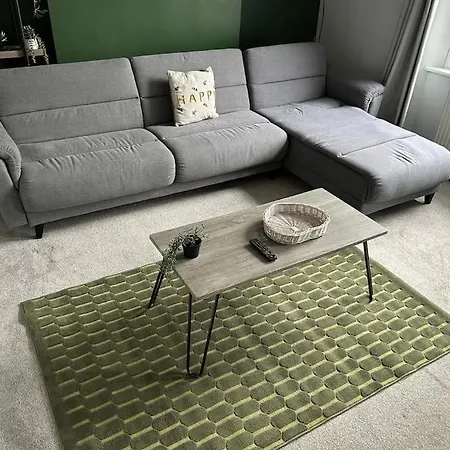 Three Storey Clifton Town House בית נופש