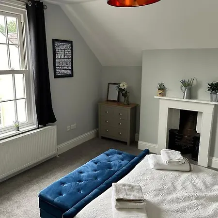 Three Storey Clifton Town House * בריסטול