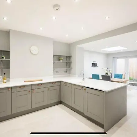 Three Storey Clifton Town House * Bristol