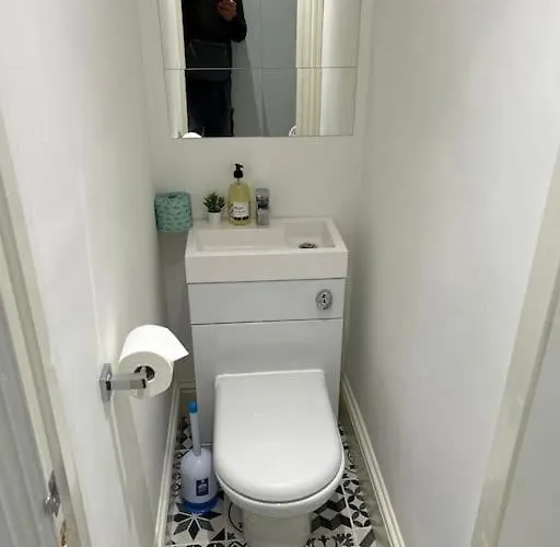 Three Storey Clifton Town House Будинок відпочинку Бристоль