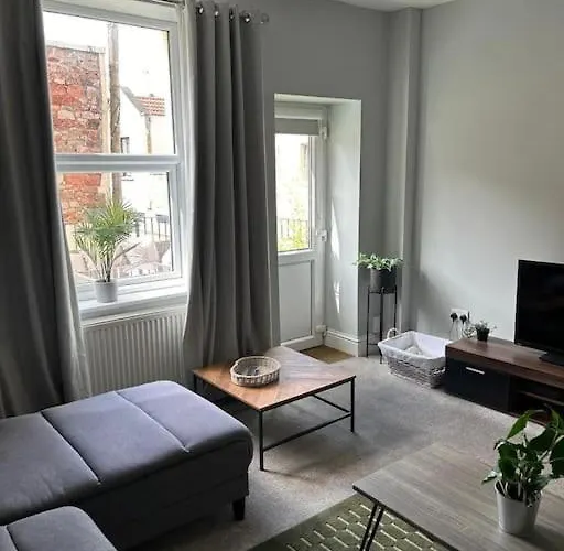 Three Storey Clifton Town House 펜션