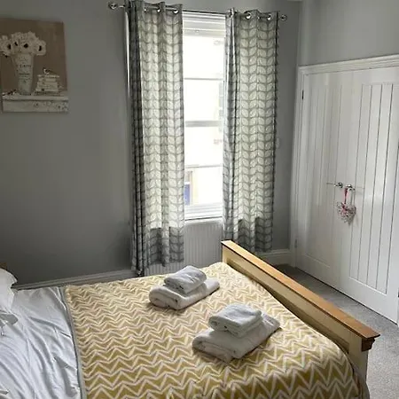 Дом отдыха Three Storey Clifton Town House Бристоль