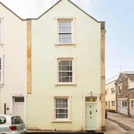 Casa vacanze Three Storey Clifton Town House *