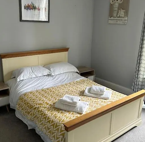 Vakantiehuis Three Storey Clifton Town House